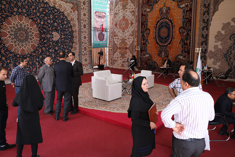 حضور گروه تخصصی فرش اسلیمی در یازدهمین دوره نمایشگاه بین المللی فرش ماشینی تهران (1398)