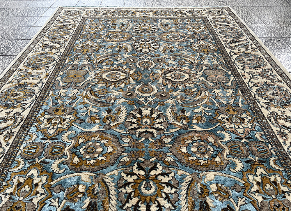 فرش پشمی کد : W0045CC-B ( زمینه کرم ، حاشیه کرم ) ، آبی هارمونیک