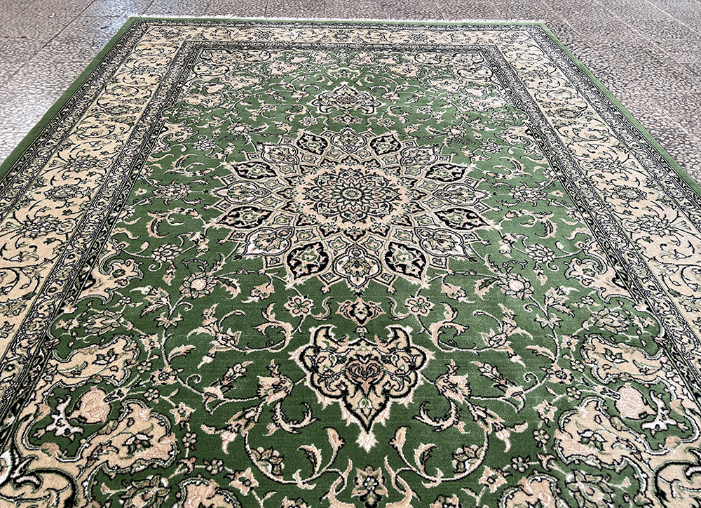 فرش پشمی کد : W1001GC ، زمینه سبز ، حاشیه کرم